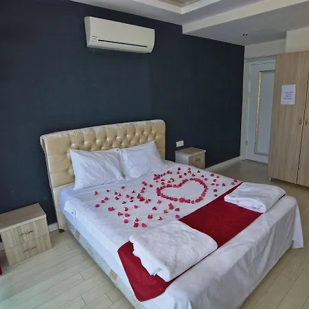 Airport Hotel Hotel Gulluk